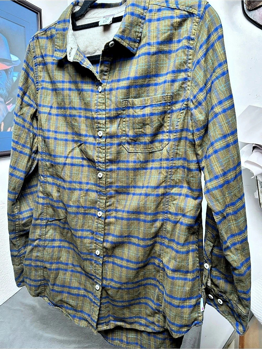 Stio Women’s Plaid Button Down in plaid olive green & Blue size medium